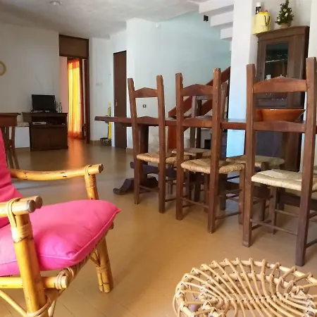 Agnesina بيت للعطل *